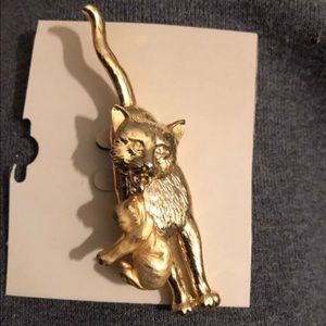 Vintage JJ Jewelry momma cat and baby.